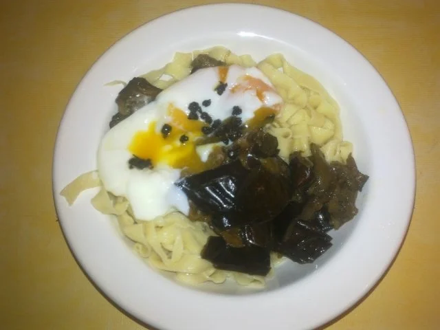 Bandnudeln mit Teriyakiaubergine und Ei - Rezept - Bild Nr. 2