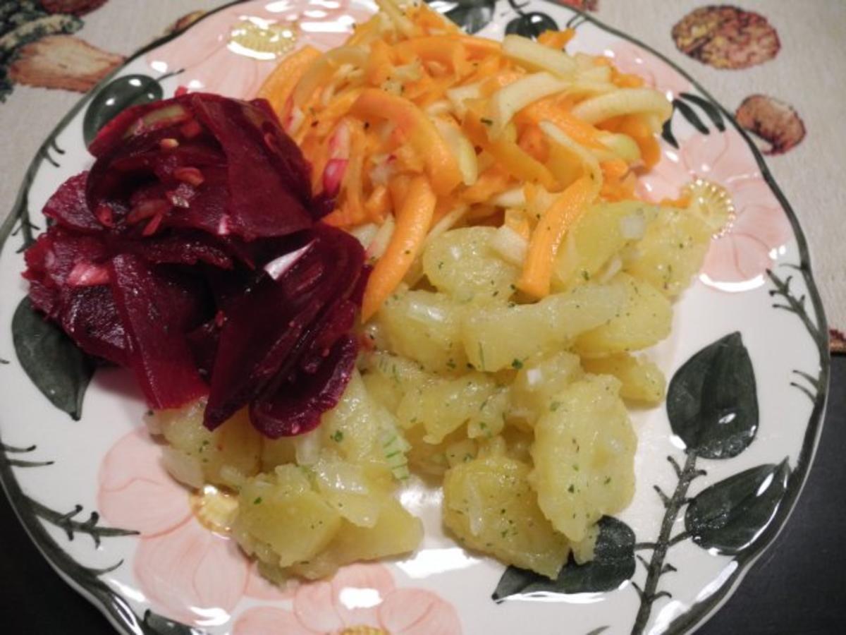 Vegan : Frischen Rote-Betesalat - Kartoffelsalat - Karottensalat - Rezept