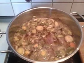 Rezept: Rindfleischeintopf - mit Markklöschen Bild Nr. 10 Rindfleischeintopf - mit Markklöschen - Rezept - Bild Nr. 10