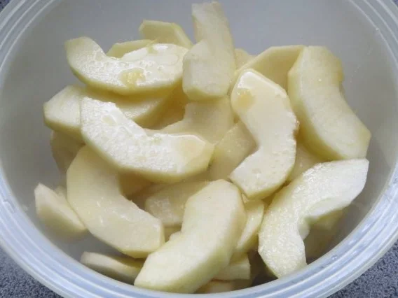 Backen: Apfeltorte mit Baiserdecke - Rezept - Bild Nr. 2