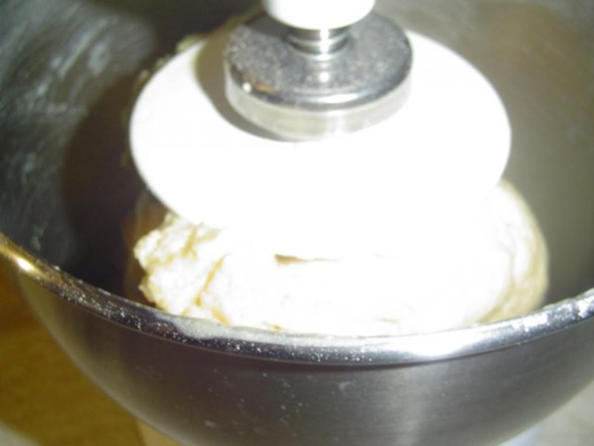 Dampfnudeln und Rohrnudeln in einem Abwasch - Rezept - Bild Nr. 6