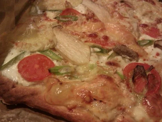 Rezept: Deftiger Flammenkuchen "Vegetarisch" Bild Nr. 4 Deftiger Flammenkuchen "Vegetarisch" - Rezept - Bild Nr. 4