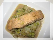 Rezept: Lachs auf Fenchel-Lauch-Gemüse Lachs auf Fenchel-Lauch-Gemüse - Rezept