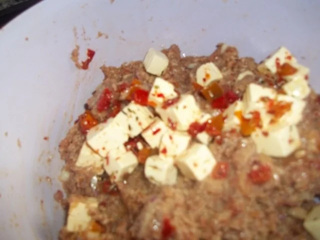 Rezept: Hackbraten mit Schafskäse Bild Nr. 3 Hackbraten mit Schafskäse - Rezept - Bild Nr. 3