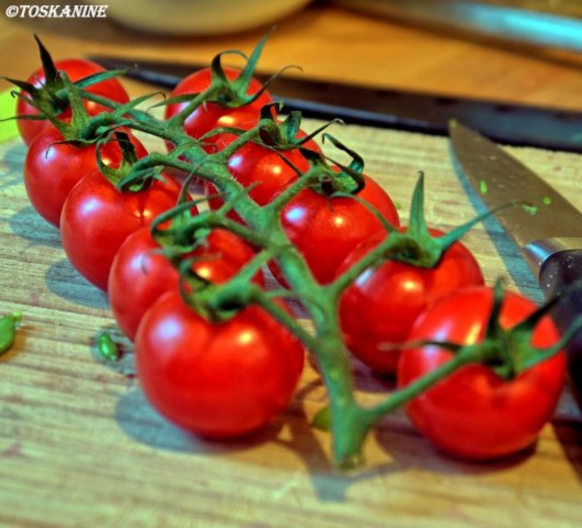 Knusperhuhn mit Tomaten-Erdnusssauce an Vollkorn-Jasmin-Reis - Rezept - Bild Nr. 3