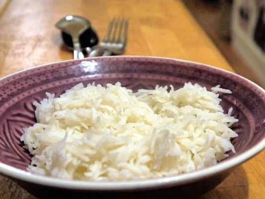 Knusperhuhn mit Tomaten-Erdnusssauce an Vollkorn-Jasmin-Reis - Rezept - Bild Nr. 16