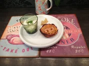 Zitronensorbet auf Gurke mit Gin aus dem Schwarzwald, dazu ein Ingwertörtchen - Rezept