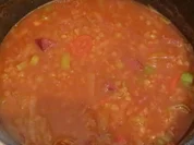 Kochen: Scharfe rote Linsensuppe mit Wurst - Rezept