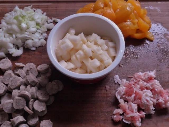 Ofengerichte: Fruchtiger Sauerkraut-Kartoffel-Auflauf mit Nürnberger Würstchen - Rezept - Bild Nr. 2