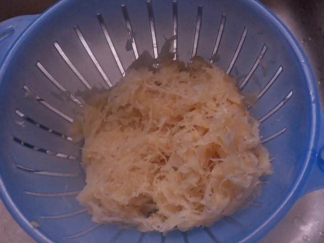 Ofengerichte: Fruchtiger Sauerkraut-Kartoffel-Auflauf mit Nürnberger Würstchen - Rezept - Bild Nr. 7