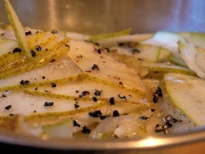 Ofencamenbert mit Rosmarin-Preiselbeer-Birnen - Rezept - Bild Nr. 5