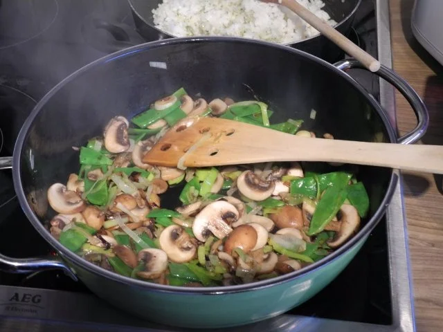 Rezept: Vegan : Eine bunte und gesunde Gemüse - Reis - Pfanne Bild Nr. 9 Vegan : Eine bunte und gesunde Gemüse - Reis - Pfanne - Rezept - Bild Nr. 9