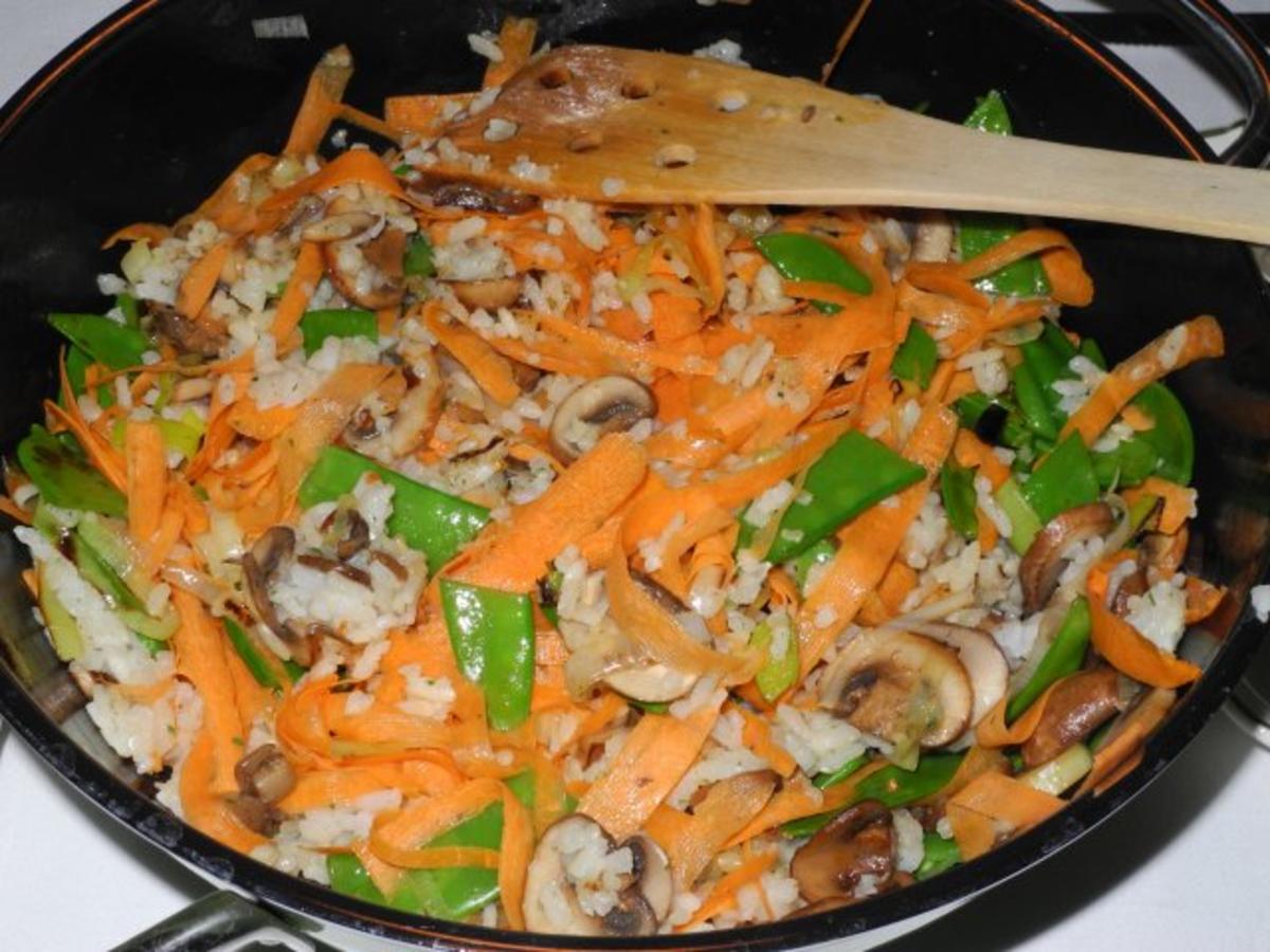 Vegan : Eine bunte und gesunde Gemüse - Reis - Pfanne - Rezept - Bild Nr. 11