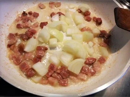 Würzige Bratkartoffeln nach Art des Hauses mit Currywürstchen - Rezept - Bild Nr. 9