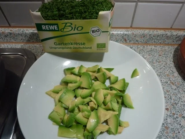 Avocado-Tomaten-Salat - Rezept - Bild Nr. 3