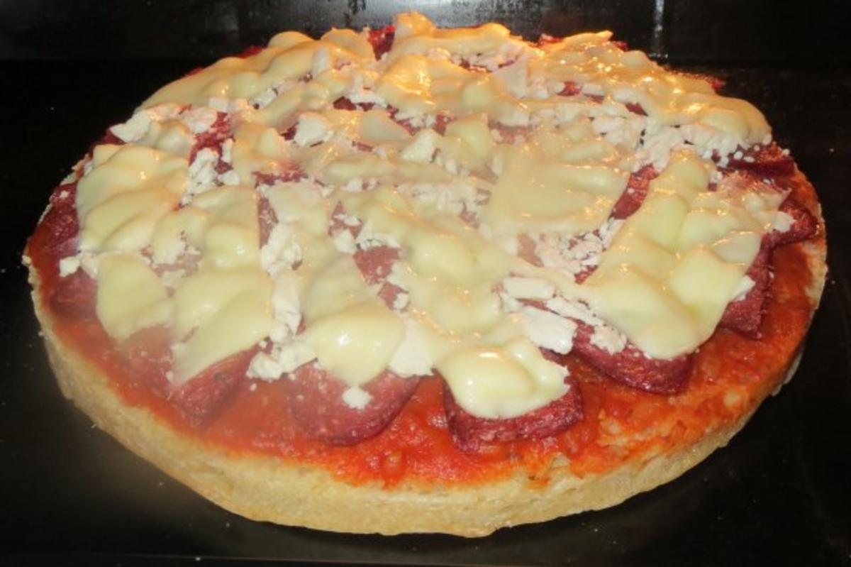 Bilder für Pizza: Türkische Fladenbrotpizza - Rezept