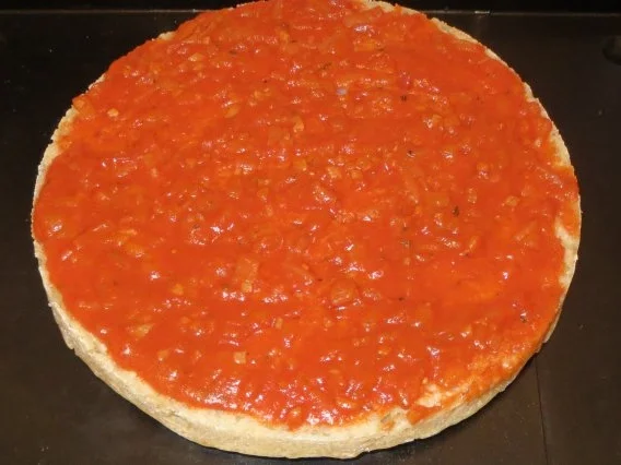 Rezept: Pizza: Türkische Fladenbrotpizza Bild Nr. 5 Pizza: Türkische Fladenbrotpizza - Rezept - Bild Nr. 5