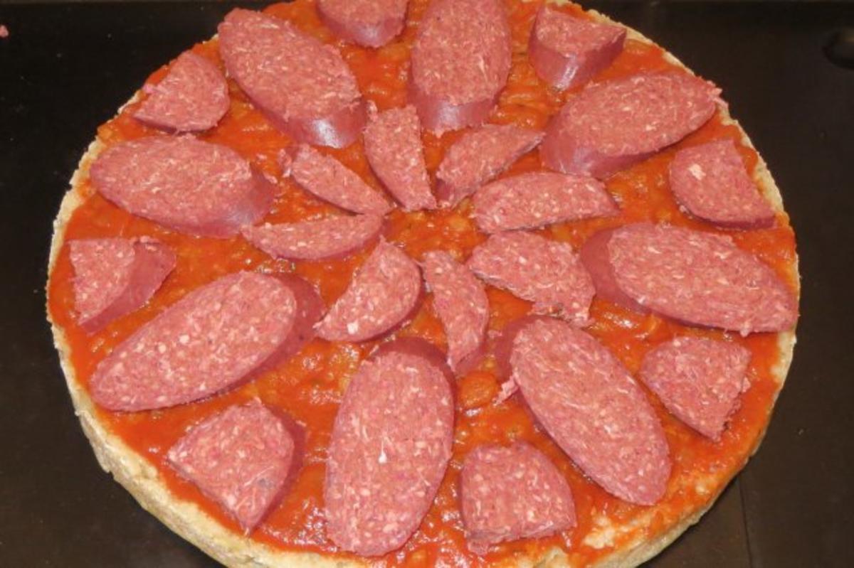 Pizza: Türkische Fladenbrotpizza - Rezept - Bild Nr. 6