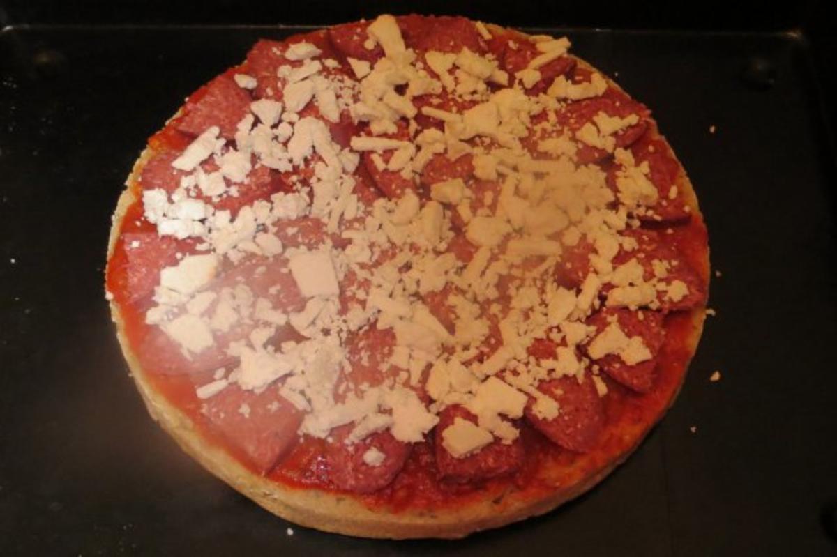 Pizza: Türkische Fladenbrotpizza - Rezept - Bild Nr. 7