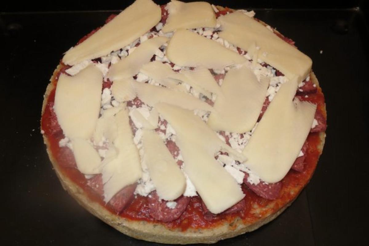 Pizza: Türkische Fladenbrotpizza - Rezept - Bild Nr. 8