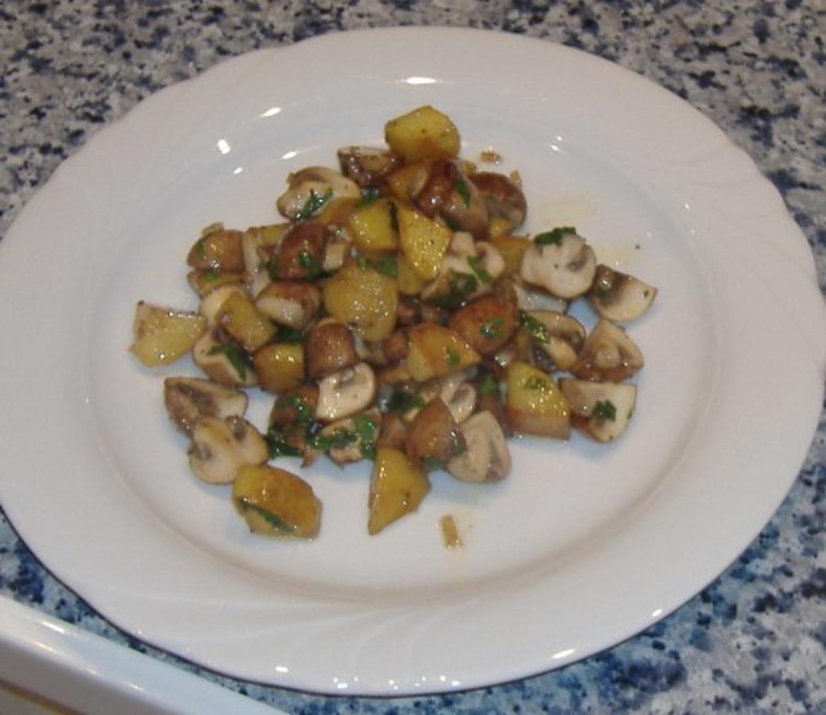 Warmer Kartoffel-Pilz-Salat - Rezept