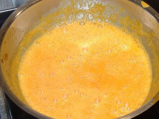 Lammrückenfilet mit Schafskäse im Zucchinimantel auf Kartoffel-Pilz-Salat mit Paprikaschau - Rezept - Bild Nr. 4