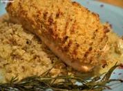 Lachs mit Senf-Meerrettich-Kruste auf pikantem Rahmwirsing - Rezept