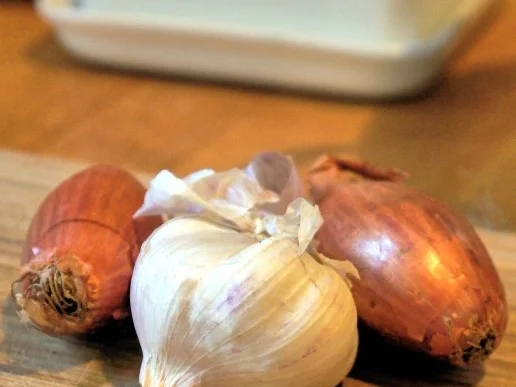 Lachs mit Senf-Meerrettich-Kruste auf pikantem Rahmwirsing - Rezept - Bild Nr. 2