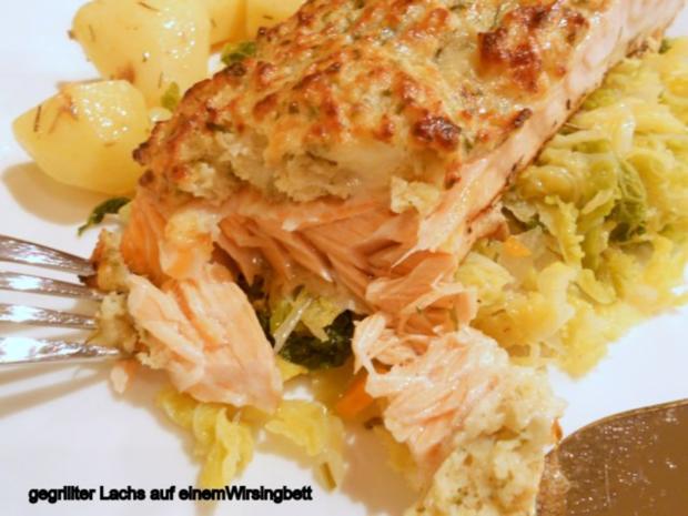 Lachs mit Senf-Meerrettich-Kruste auf pikantem Rahmwirsing - Rezept ...