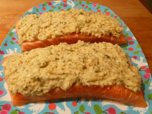 Lachs mit Senf-Meerrettich-Kruste auf pikantem Rahmwirsing - Rezept - Bild Nr. 2