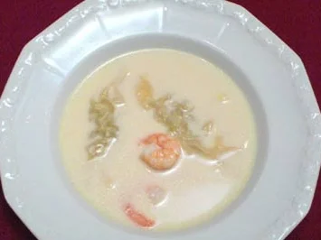 Rezept: Zitronengrassuppe mit Chicoréeravioli und Scampi Bild Nr. 16 Zitronengrassuppe mit Chicoréeravioli und Scampi - Rezept - Bild Nr. 16