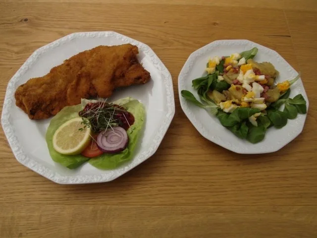 Wiener Schnitzel mit Vogerlsalat - Rezept