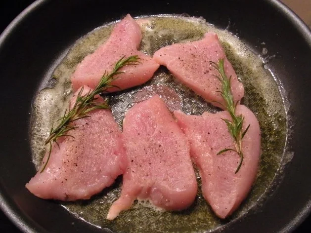 Rezept: Putenmedaillons mit Rosmarin Kartoffeln und Grillgemüse Bild Nr. 5 Putenmedaillons mit Rosmarin Kartoffeln und Grillgemüse - Rezept - Bild Nr. 5