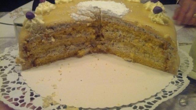 Marzipan sahne torte