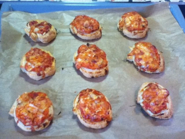 Rezept: Pizzaschnecken Bild Nr. 7 Pizzaschnecken - Rezept - Bild Nr. 7