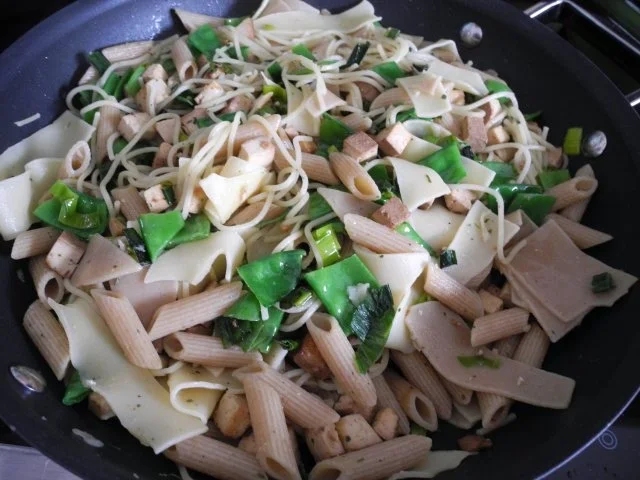 Vegan : Nudel - Pfanne mit Porree und Zuckerschoten - Rezept - Bild Nr. 11