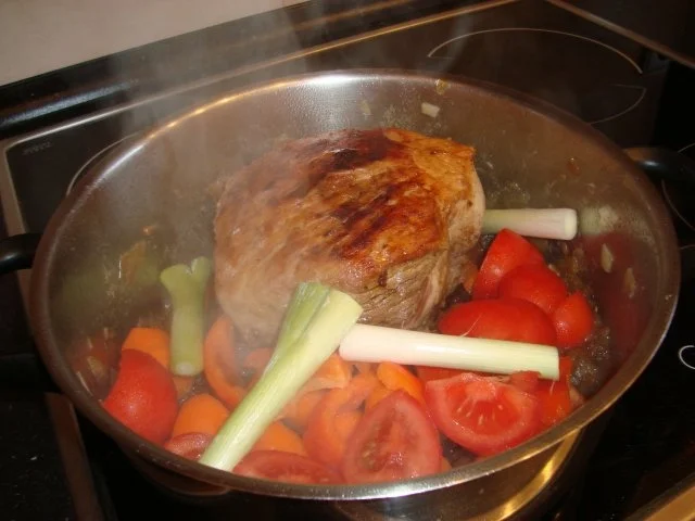 Rezept: Schweinebraten Bild Nr. 5 Schweinebraten - Rezept - Bild Nr. 5