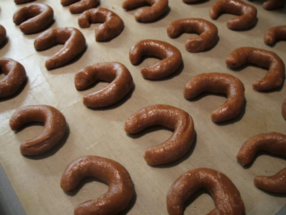 Plätzchen: Nougathörnchen die ersten Plätzchen für leckermutzi zum ...