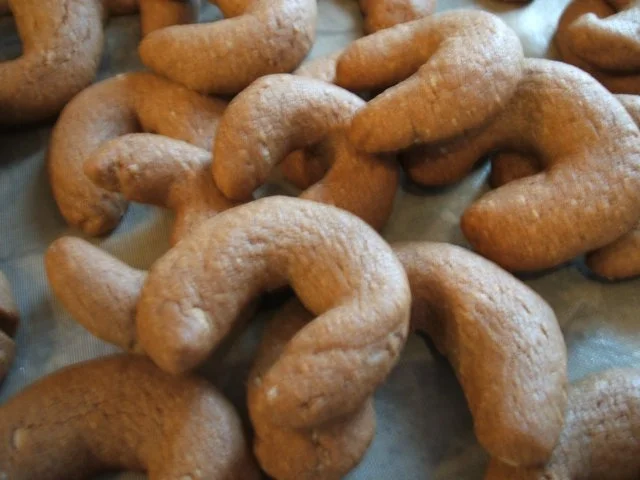 Plätzchen: Nougathörnchen - die ersten Plätzchen für "leckermutzi" zum Geburtstag - Rezept - Bild Nr. 9