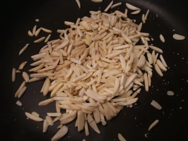 Rezept: Backen: Hefeteig mit Äpfeln, Quark und Streuseln Bild Nr. 4 Backen: Hefeteig mit Äpfeln, Quark und Streuseln - Rezept - Bild Nr. 4