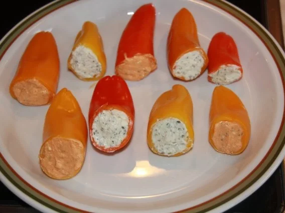 Antipasti - Paprika mit Frischkäse gefüllt - Rezept