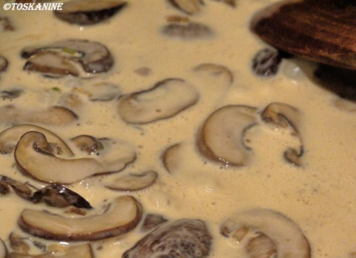 Gefüllte Hähnchenbrust, lia Kapü mit Lavendelduft, Rahmchampignons - Rezept - Bild Nr. 14