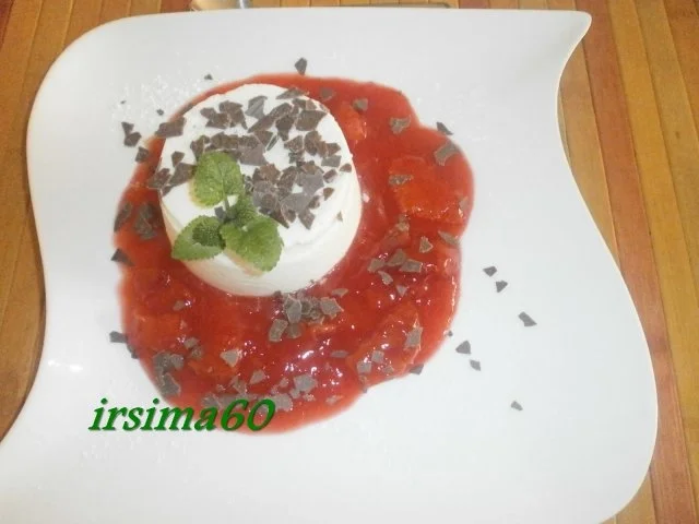 Rezept: Buttermilchmousse mit Blutorangen Grütze Bild Nr. 2 Buttermilchmousse mit Blutorangen Grütze - Rezept - Bild Nr. 2