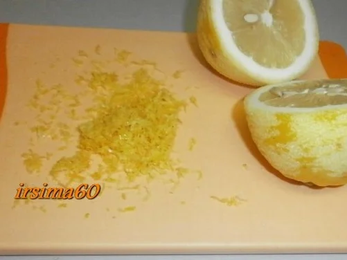 Rezept: Buttermilchmousse mit Blutorangen Grütze Bild Nr. 7 Buttermilchmousse mit Blutorangen Grütze - Rezept - Bild Nr. 7