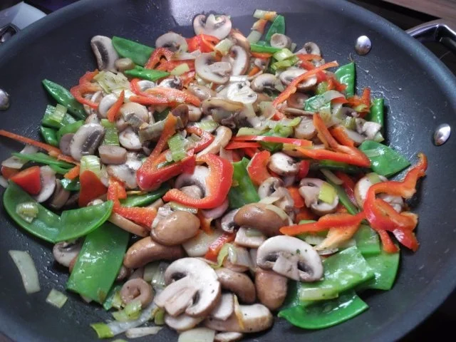 Vegan : Bunte Pfanne mit Gemüse und Spaghetti - Rezept - Bild Nr. 9