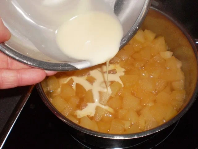 Apfel-Nuss-Torte mit Eierlikör - Rezept - Bild Nr. 9