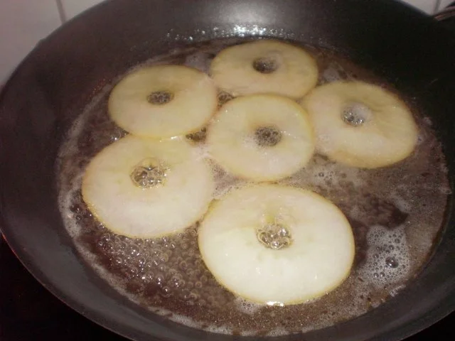 Apfel-Nuss-Torte mit Eierlikör - Rezept - Bild Nr. 14