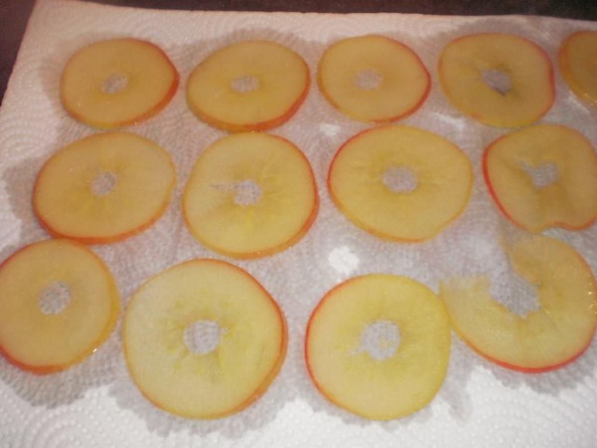 Apfel-Nuss-Torte mit Eierlikör - Rezept - Bild Nr. 15