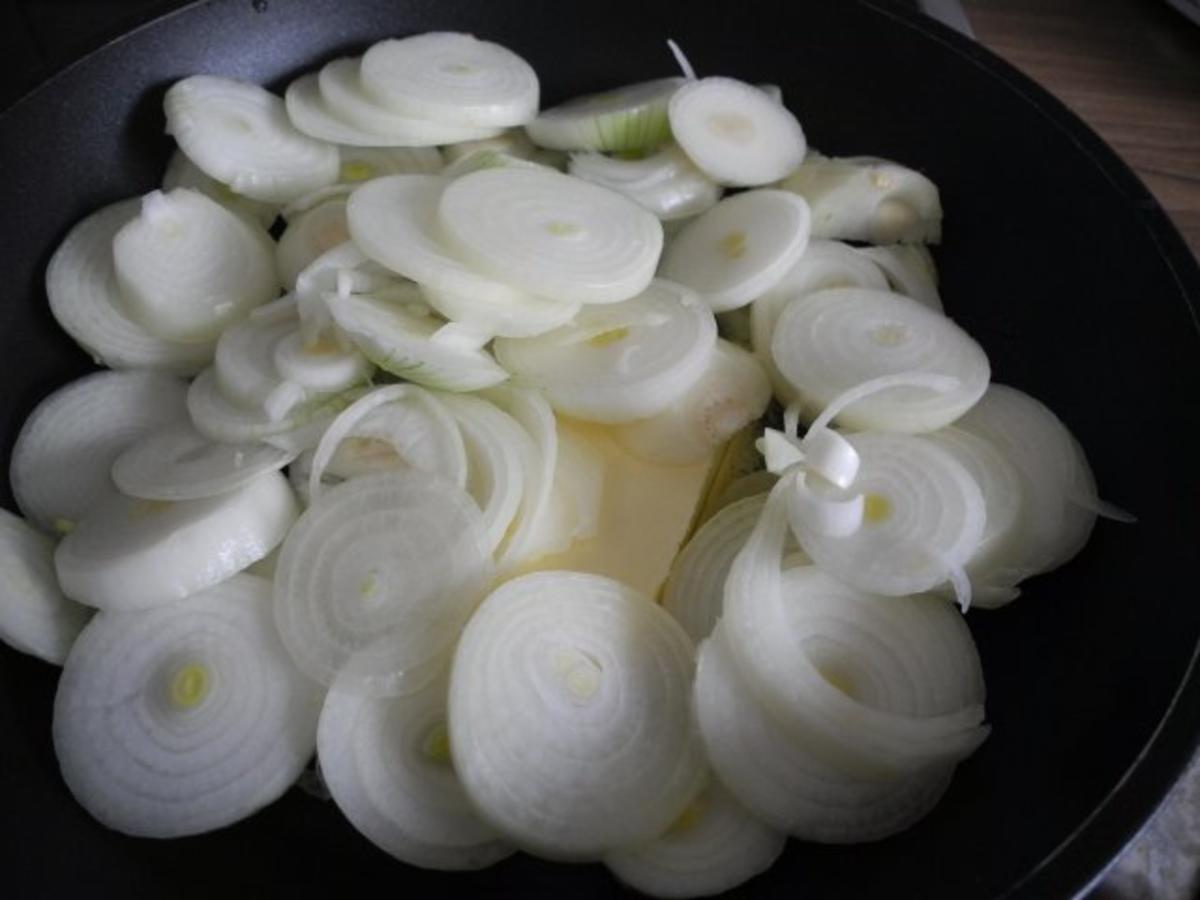 Vegan : Kartoffelstampf auf Zwiebel - Rosenkohl - Bett - Rezept - Bild Nr. 6