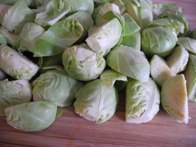 Vegan : Kartoffelstampf auf Zwiebel - Rosenkohl - Bett - Rezept - Bild Nr. 8